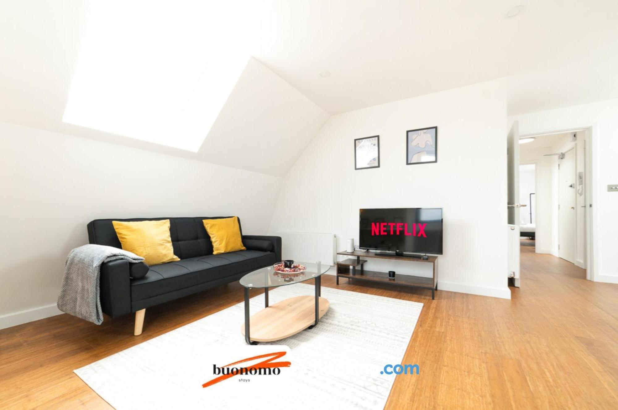 Two Bedroom Apartment At Buonomo Stays Short Lets & Serviced Accommodation Londra Esterno foto