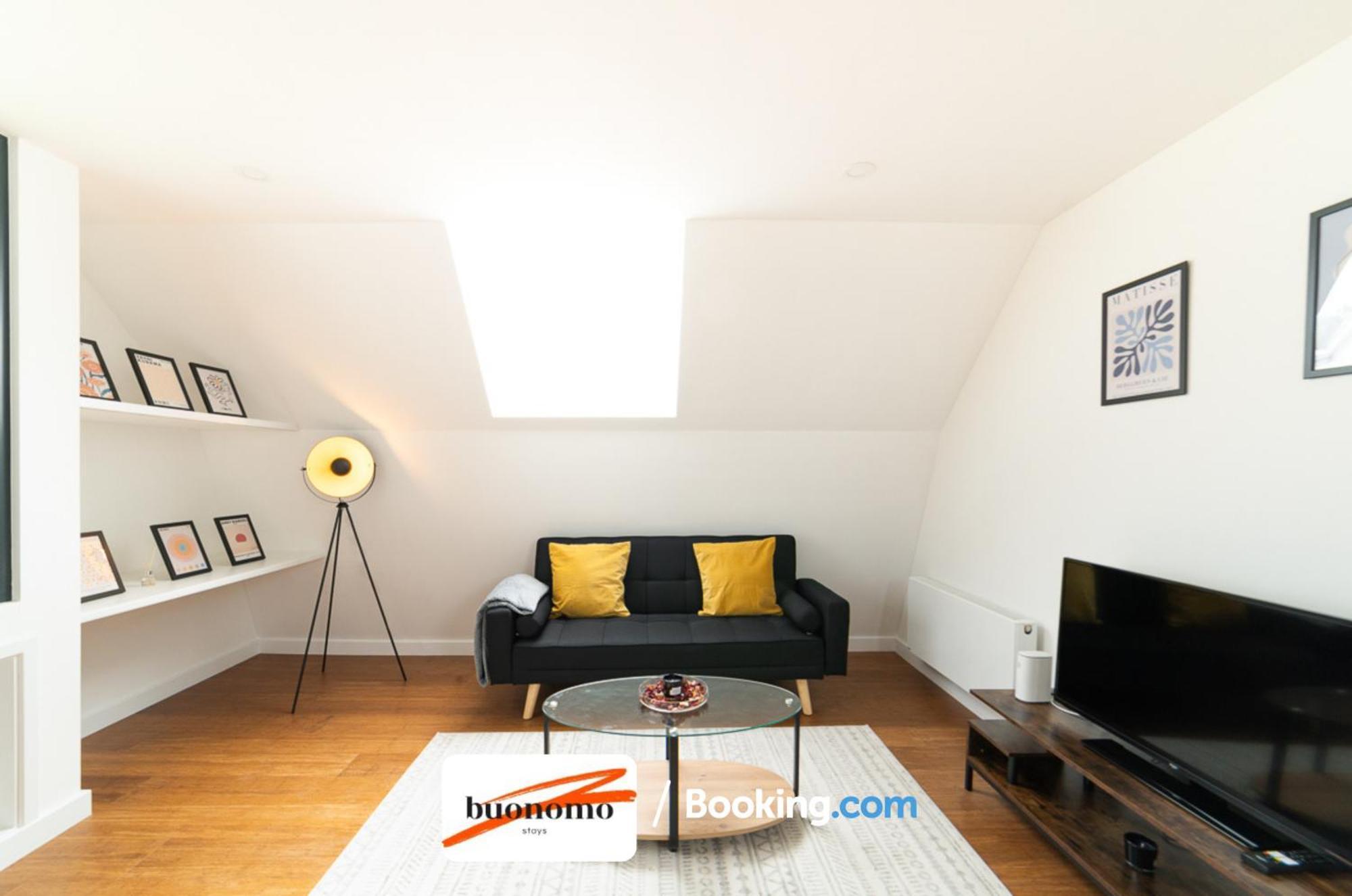 Two Bedroom Apartment At Buonomo Stays Short Lets & Serviced Accommodation Londra Esterno foto