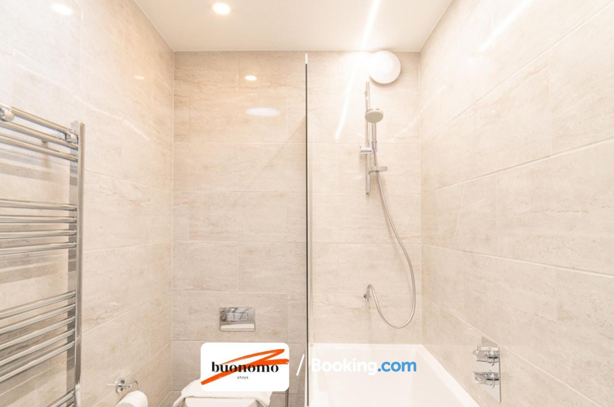 Two Bedroom Apartment At Buonomo Stays Short Lets & Serviced Accommodation Londra Esterno foto