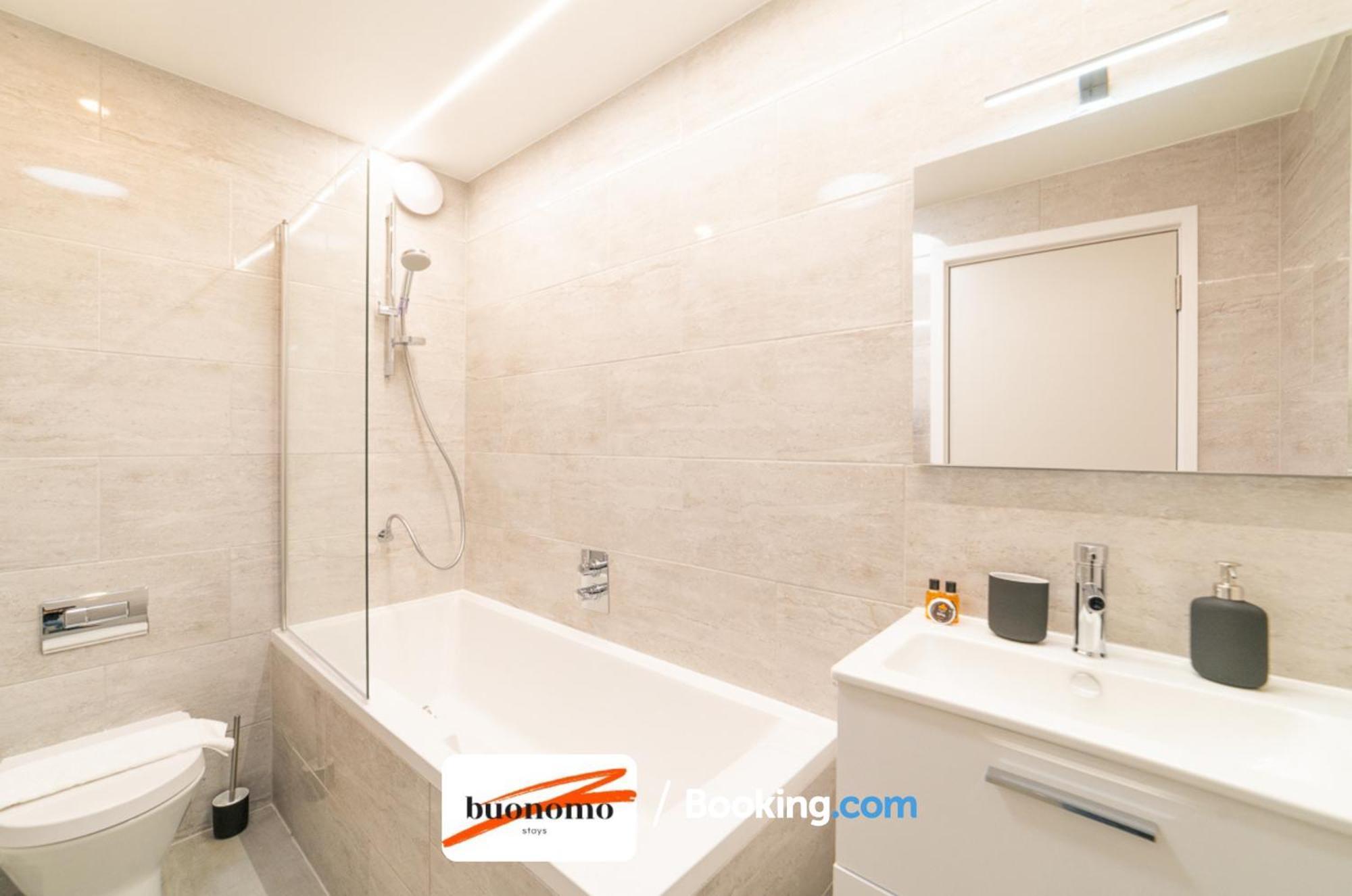 Two Bedroom Apartment At Buonomo Stays Short Lets & Serviced Accommodation Londra Esterno foto