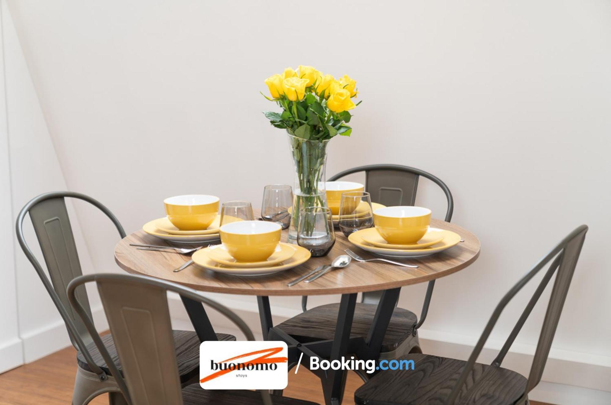 Two Bedroom Apartment At Buonomo Stays Short Lets & Serviced Accommodation Londra Esterno foto