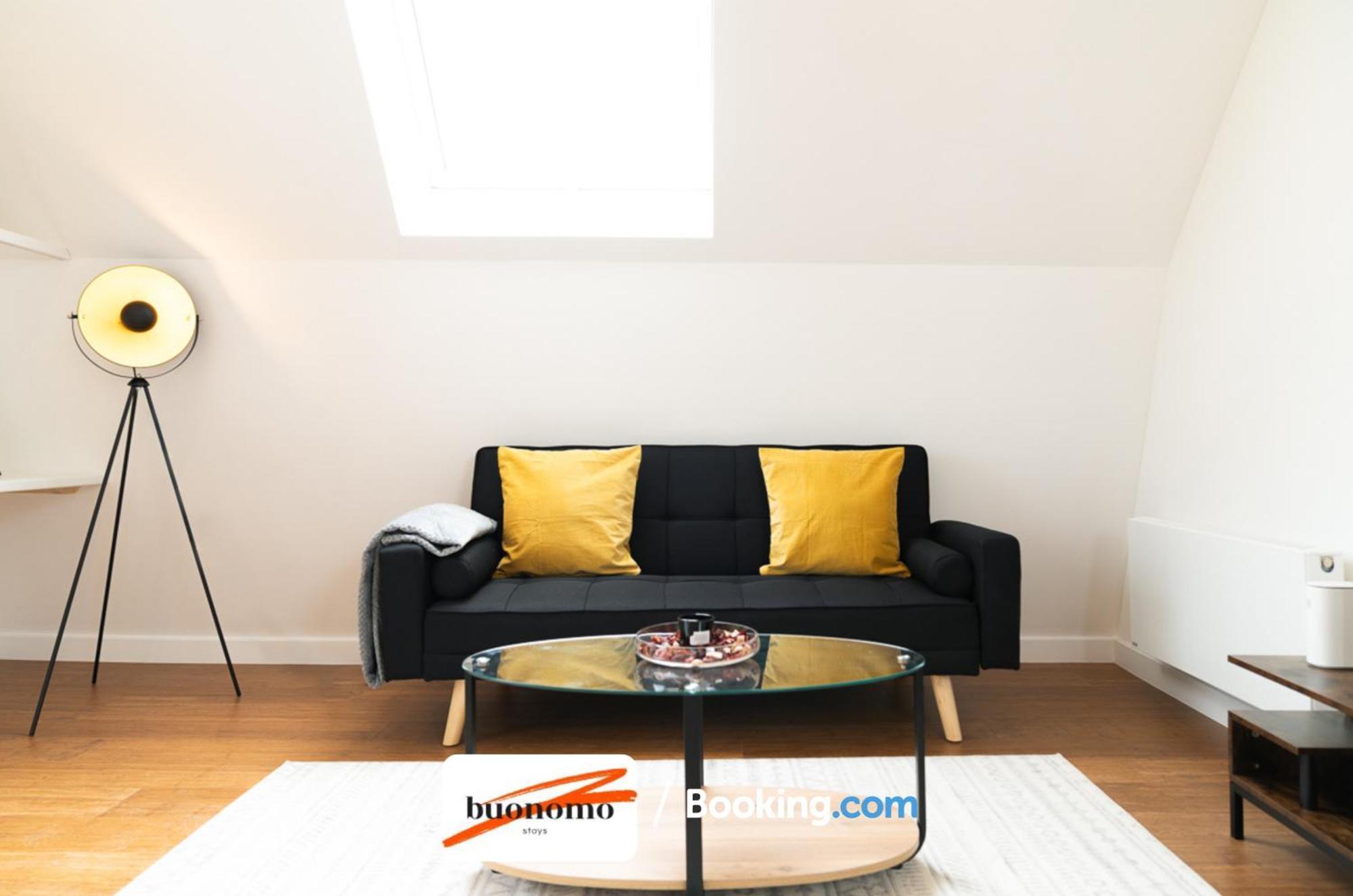 Two Bedroom Apartment At Buonomo Stays Short Lets & Serviced Accommodation Londra Esterno foto