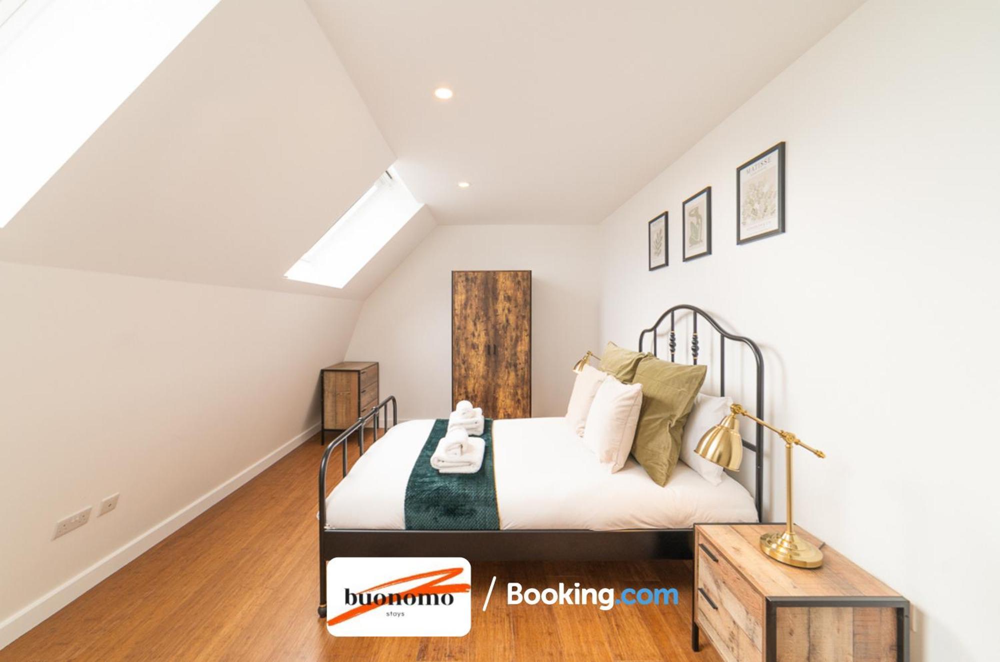 Two Bedroom Apartment At Buonomo Stays Short Lets & Serviced Accommodation Londra Esterno foto